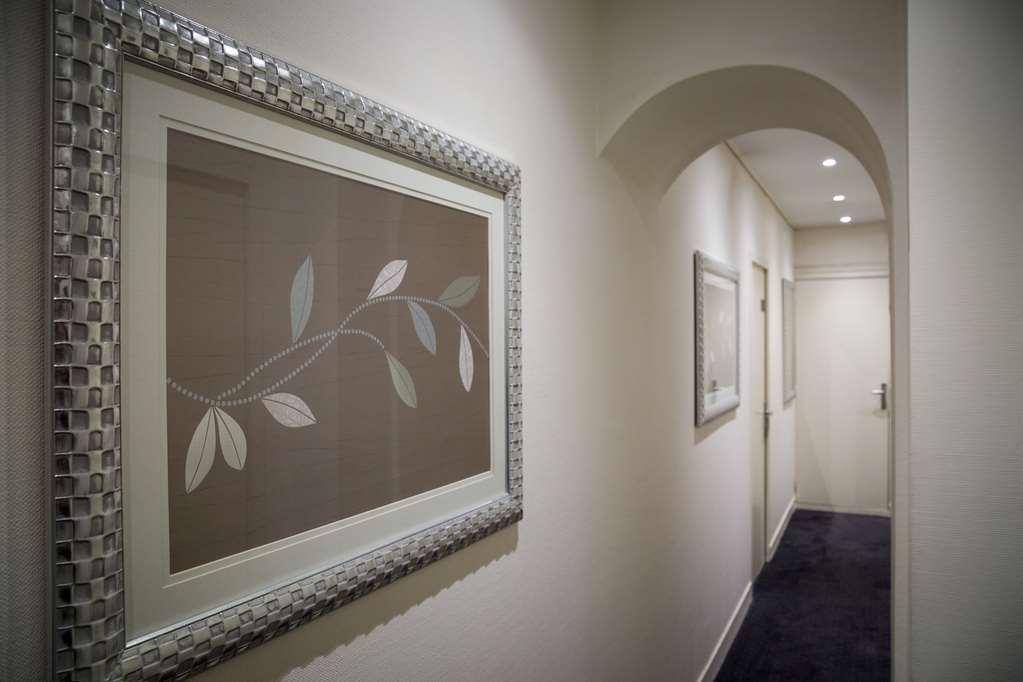 Hotel The Originals Du Grand Monarque Nantes Gare Amenities photo