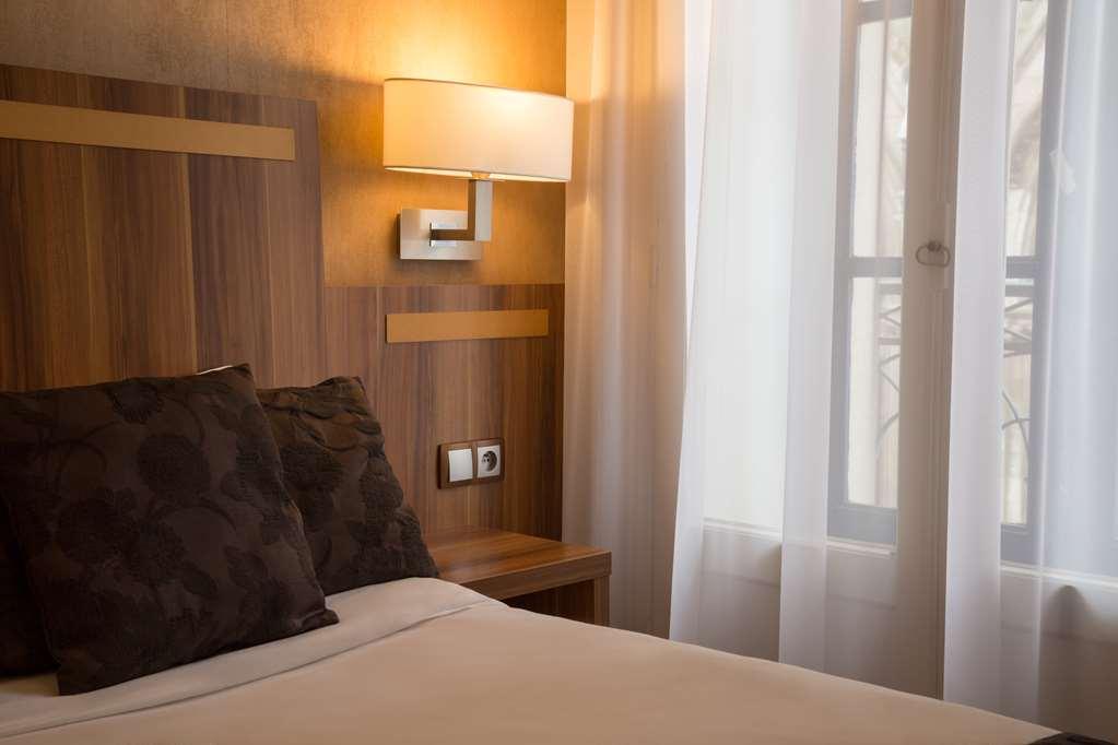 Hotel The Originals Du Grand Monarque Nantes Gare Room photo