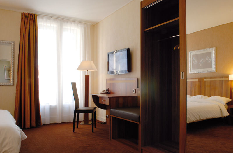 Hotel The Originals Du Grand Monarque Nantes Gare Exterior photo